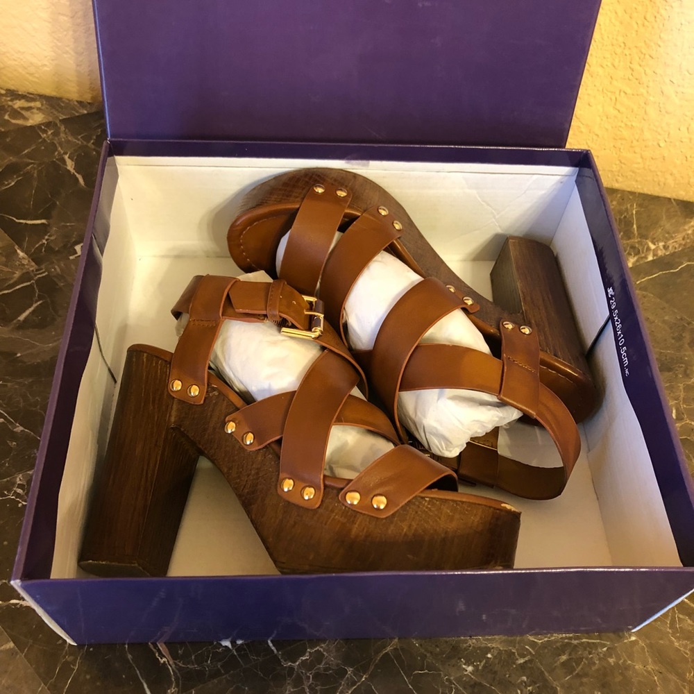 Madden Girl Wedges